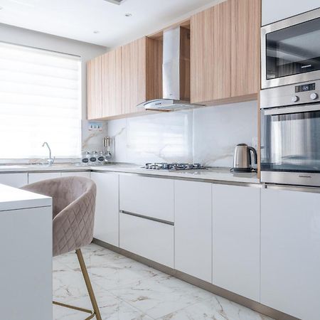 Modern & Luxurious Apartment - Prime Location St. Paul's Bay Ngoại thất bức ảnh