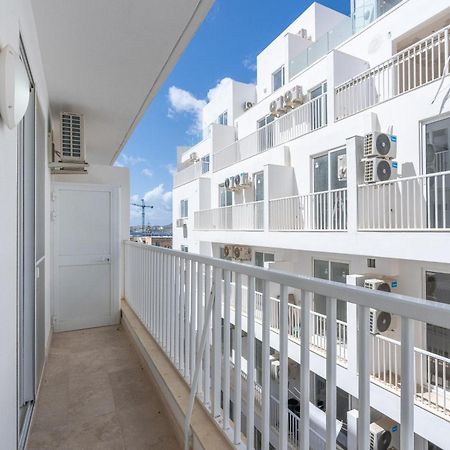 Modern & Luxurious Apartment - Prime Location St. Paul's Bay Ngoại thất bức ảnh