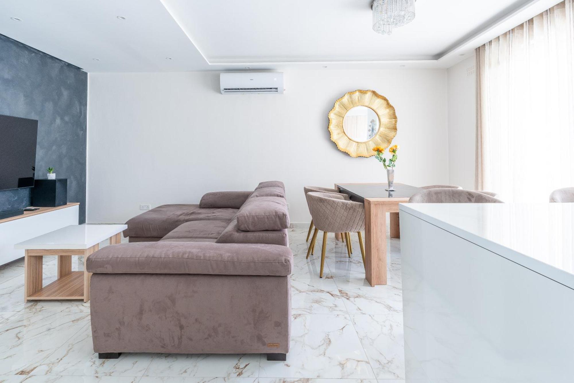 Modern & Luxurious Apartment - Prime Location St. Paul's Bay Ngoại thất bức ảnh