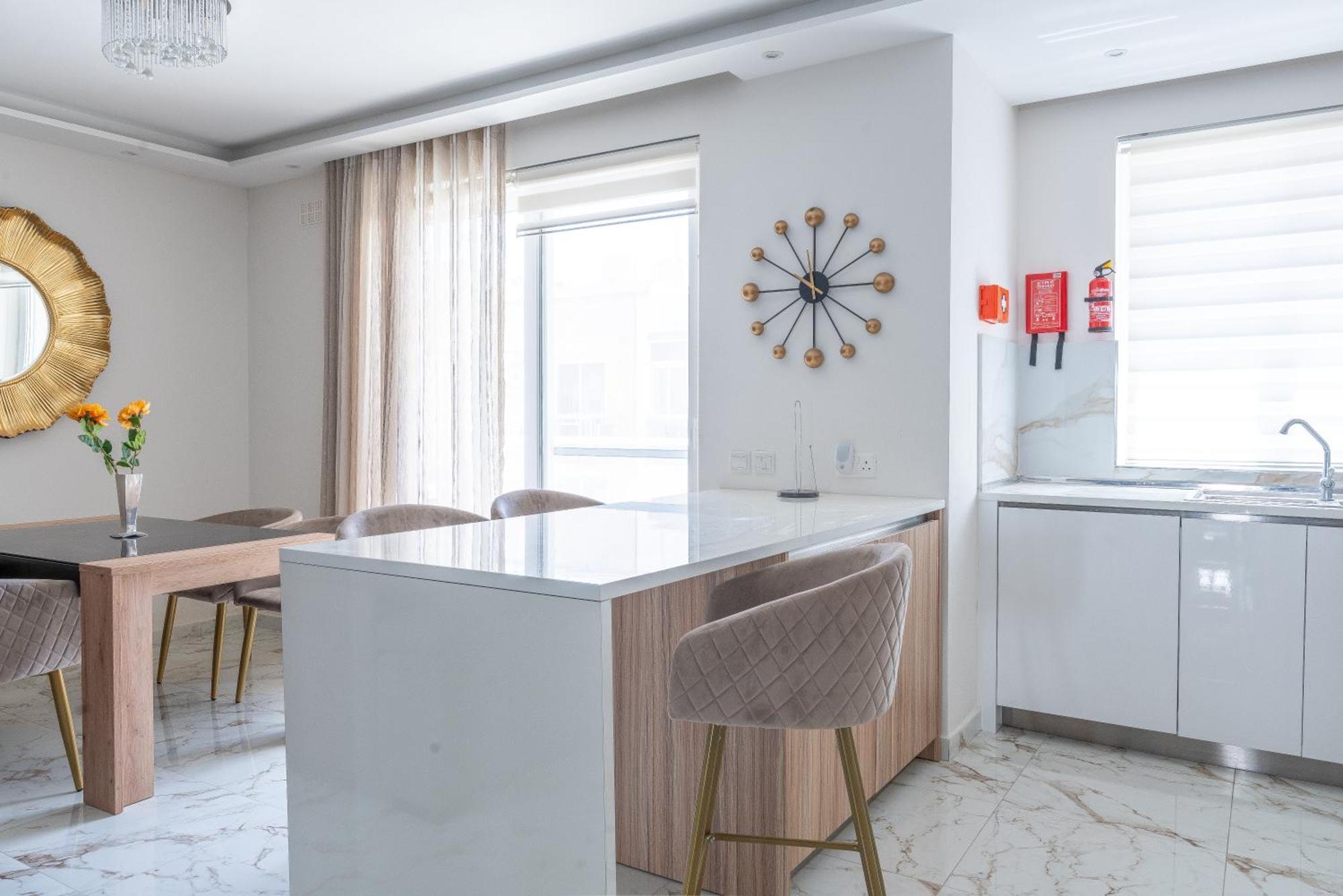 Modern & Luxurious Apartment - Prime Location St. Paul's Bay Ngoại thất bức ảnh